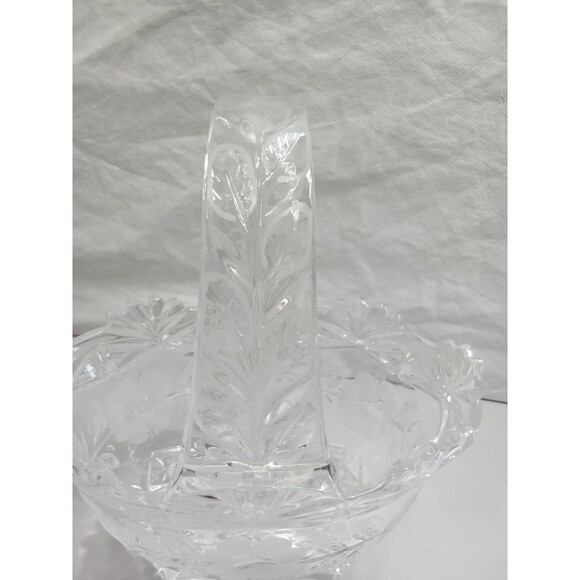 Vintage Hand Cut Medallion‎ Rose Basket By Imperial Crystal - Picture 7 of 10